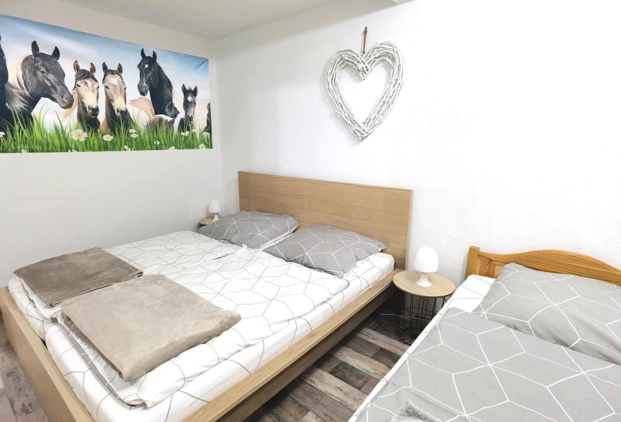 Ferienwohnung - Appartement "Painted Horse" Im Herzen Des Pfaelzer Waldes Reichenbach-Steegen Exterior foto